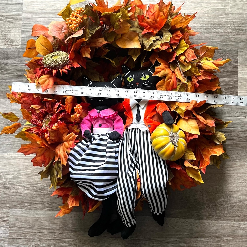 New Hand Crafted Fall Halloween Black Sitting Cats Wreath Pumpkins Sunflowers Lg - Picture 8 of 9